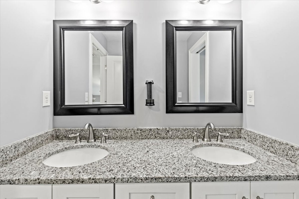 601 Crystal Way # 601