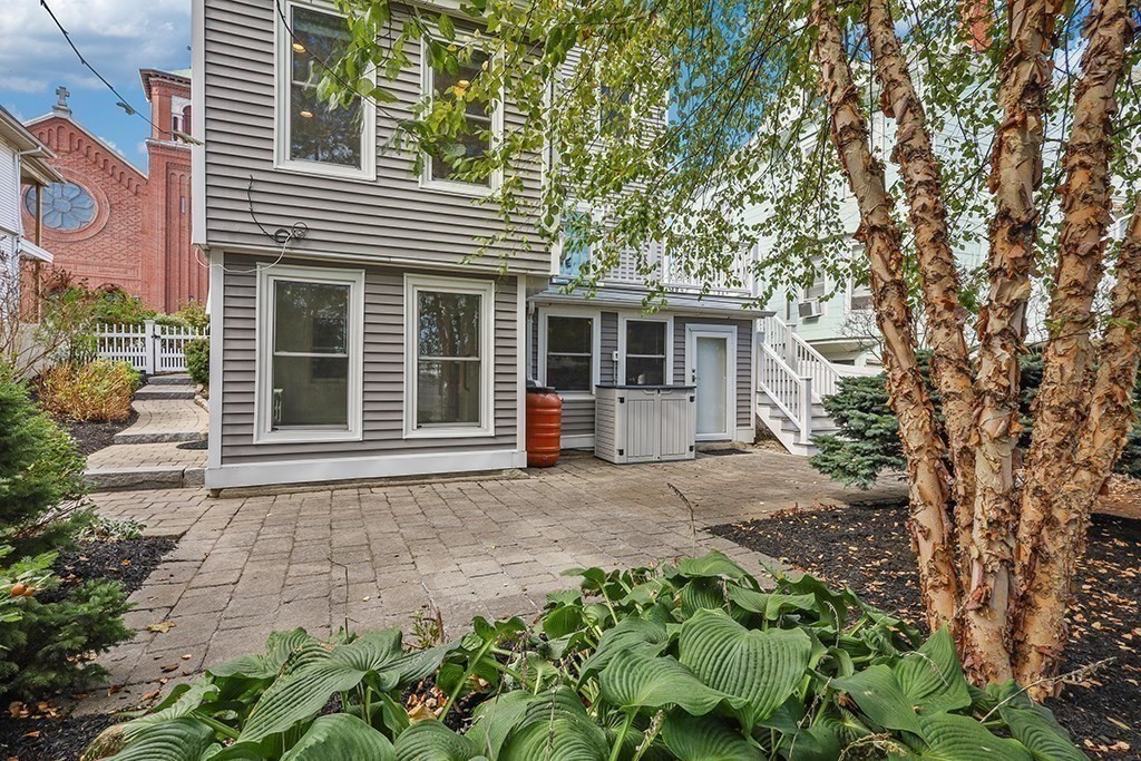339 Winthrop St