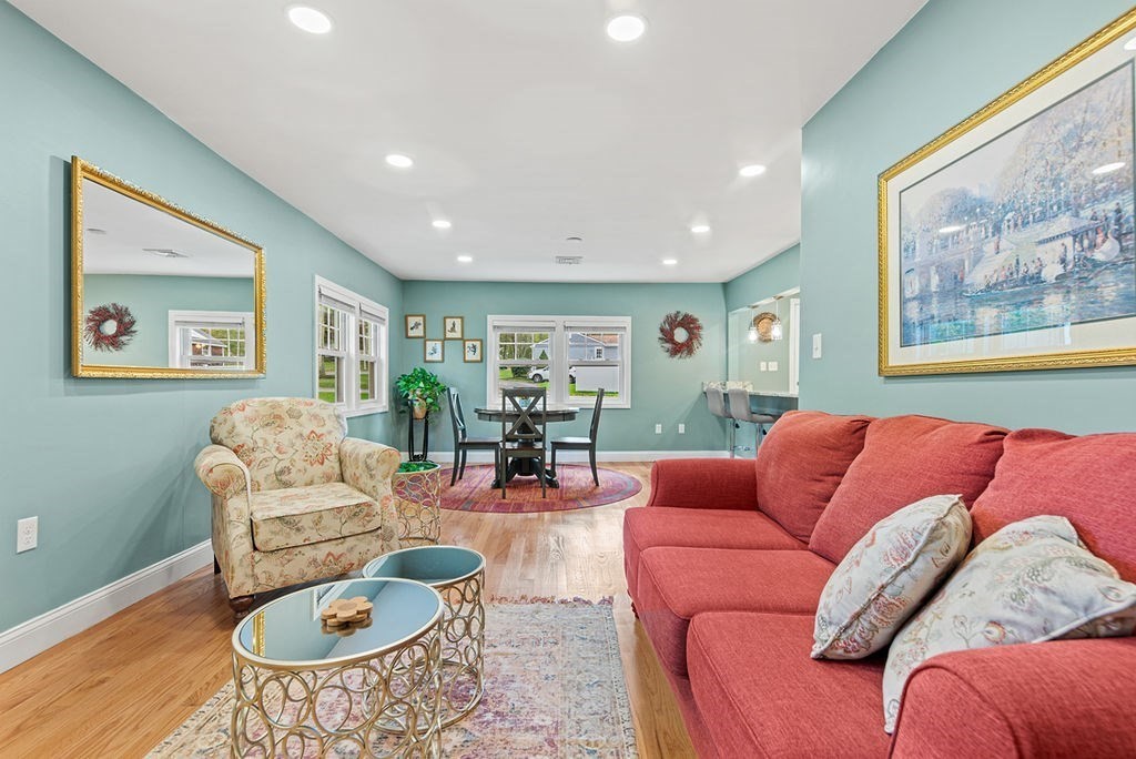 46 Lorna Ave, Pembroke