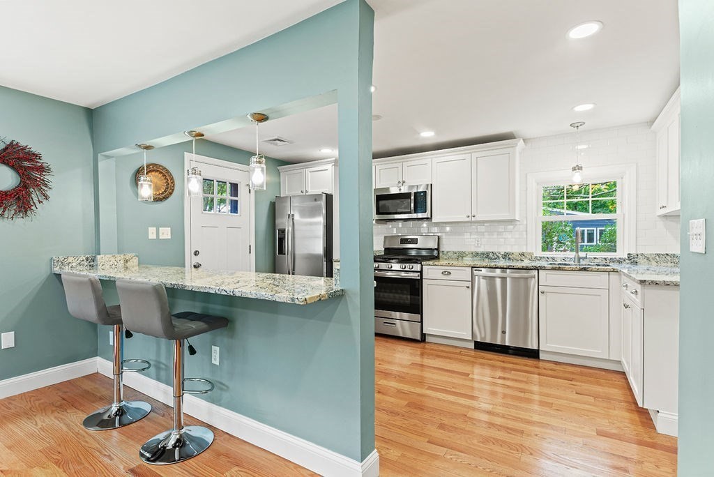 46 Lorna Ave, Pembroke