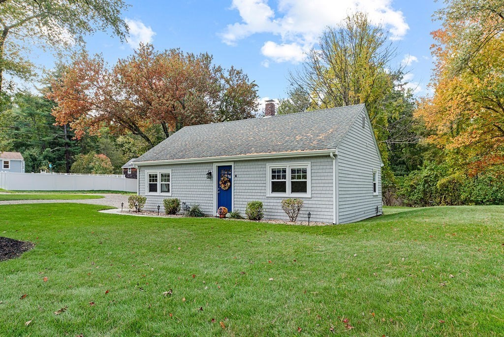 46 Lorna Ave, Pembroke