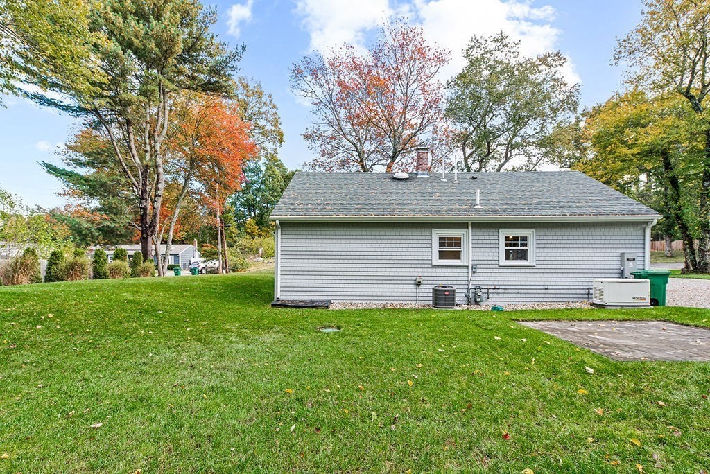 46 Lorna Ave, Pembroke