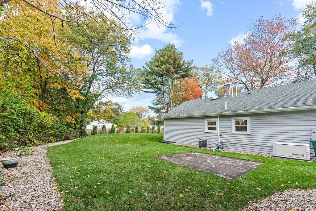 46 Lorna Ave, Pembroke