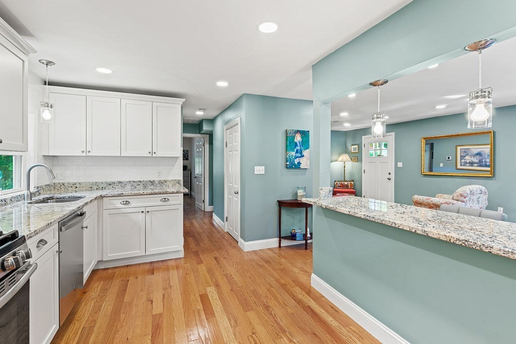 46 Lorna Ave, Pembroke