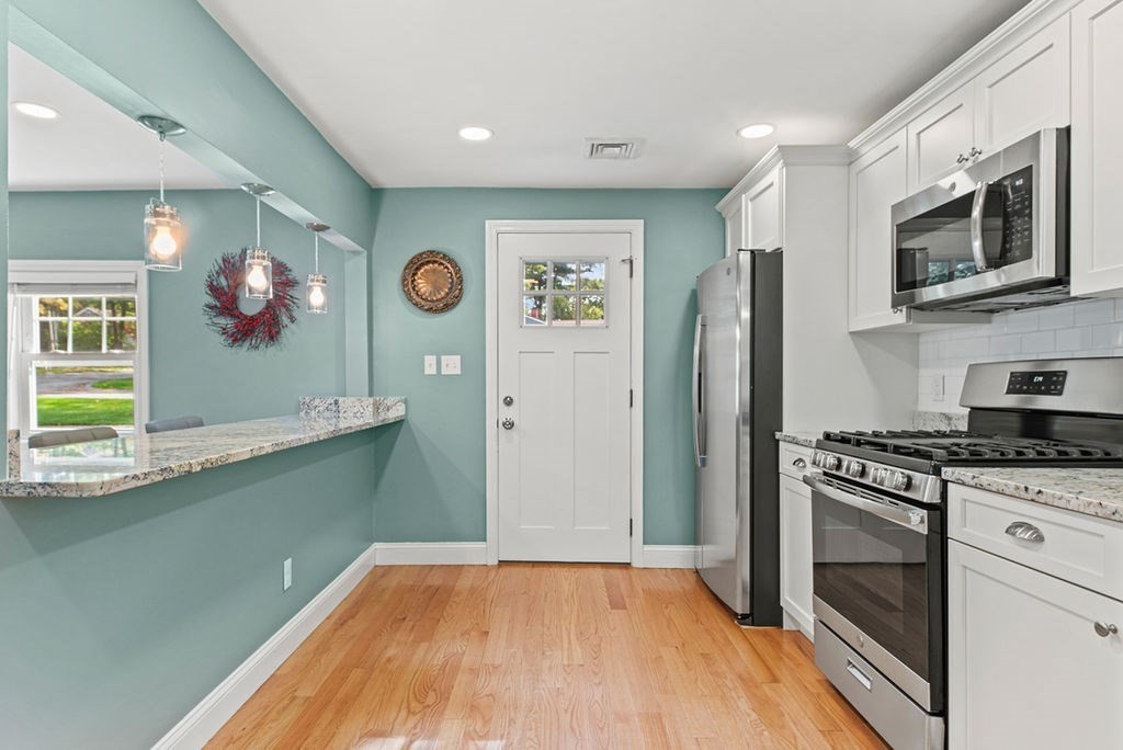 46 Lorna Ave, Pembroke