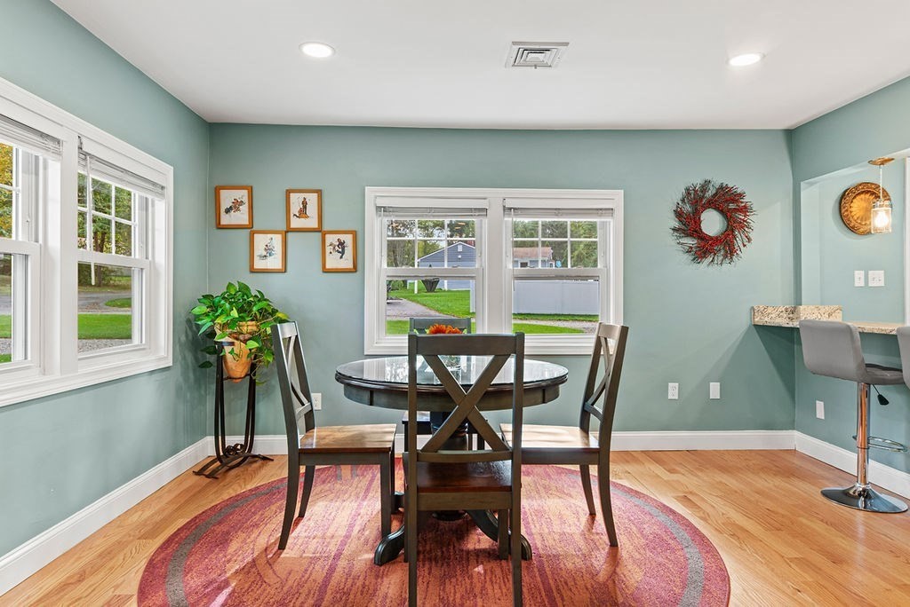 46 Lorna Ave, Pembroke