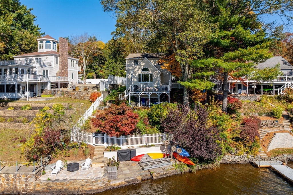 11 Shore Dr