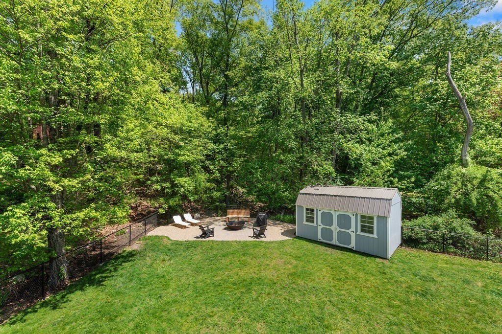 40 Kinsley Ln