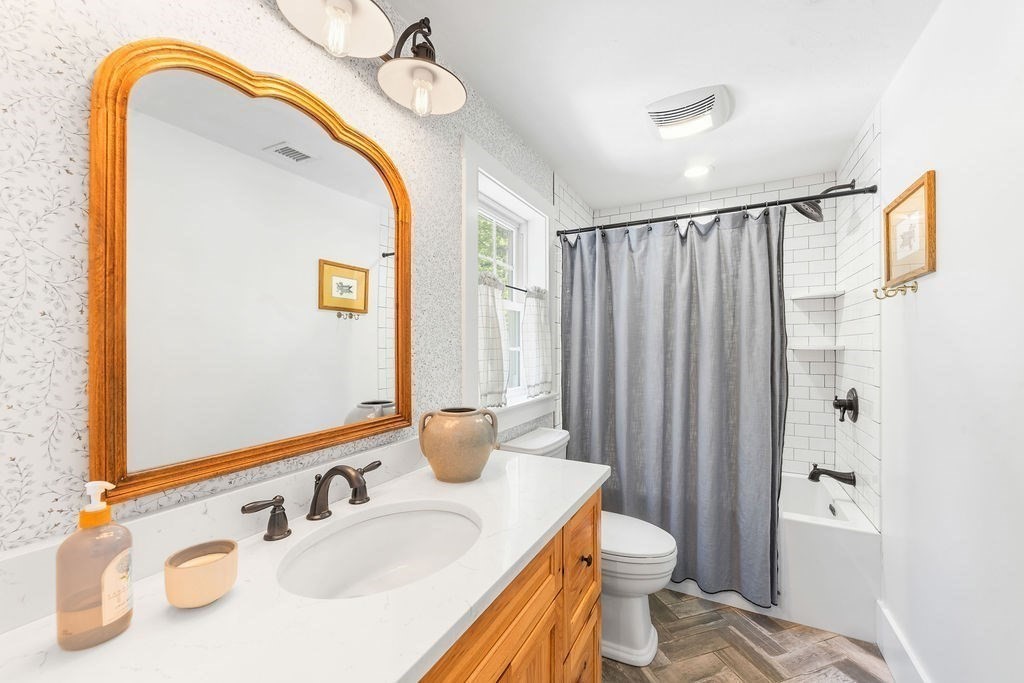 40 Kinsley Ln