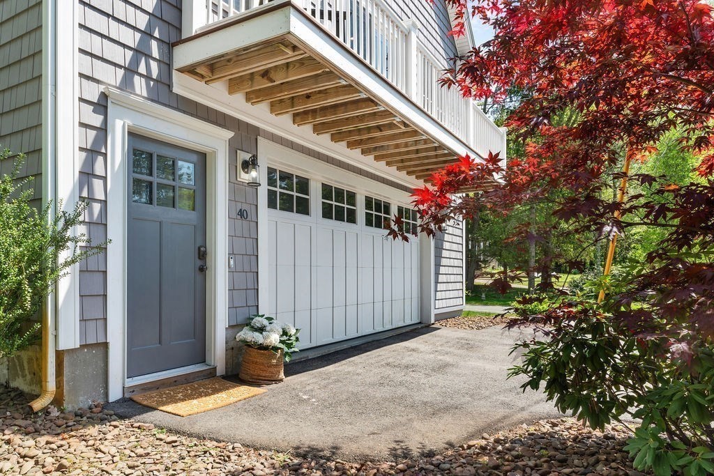 40 Kinsley Ln