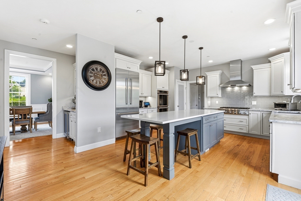 14 Amber Dr