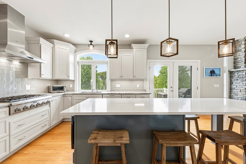 14 Amber Dr