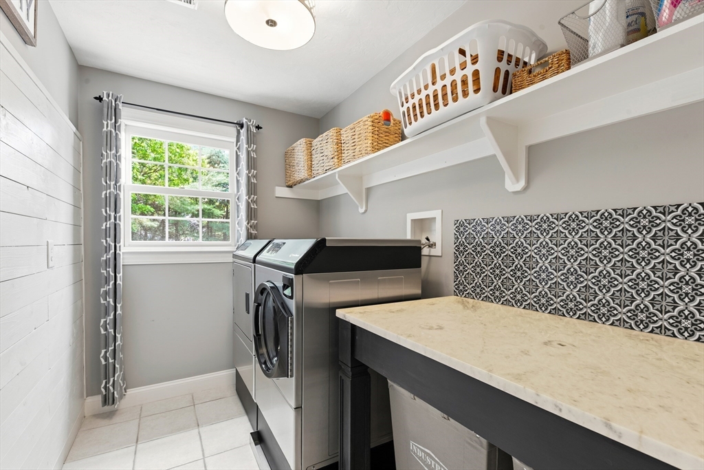3 Chiswell Rd