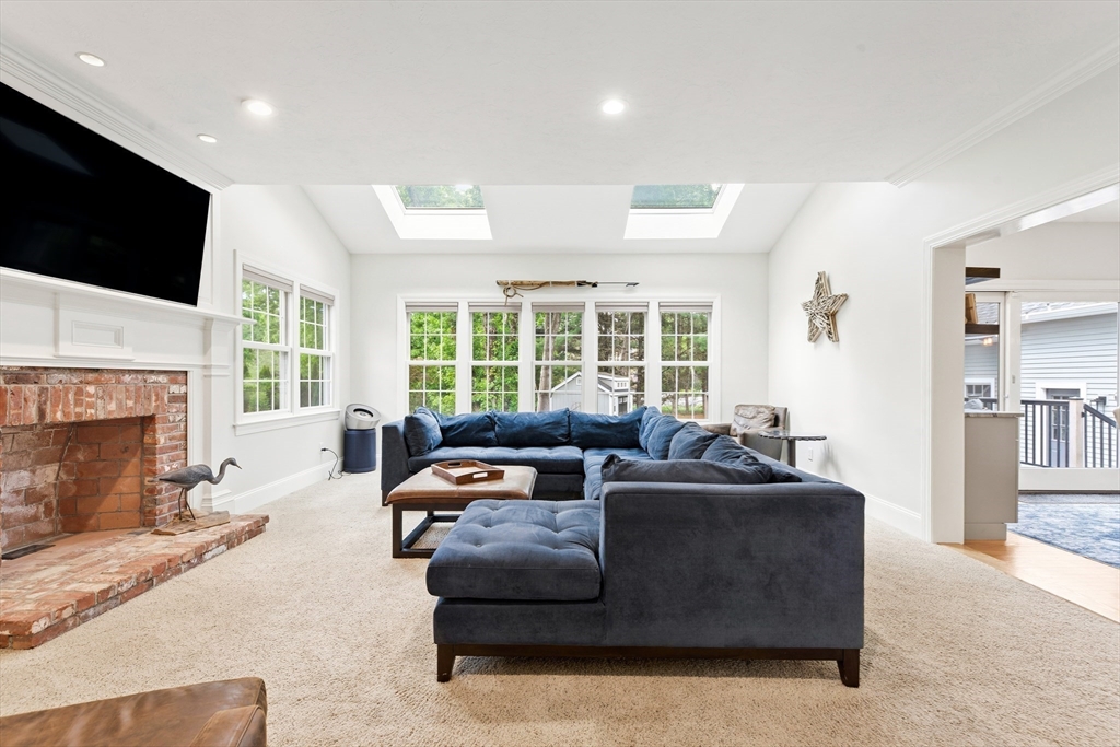 3 Chiswell Rd