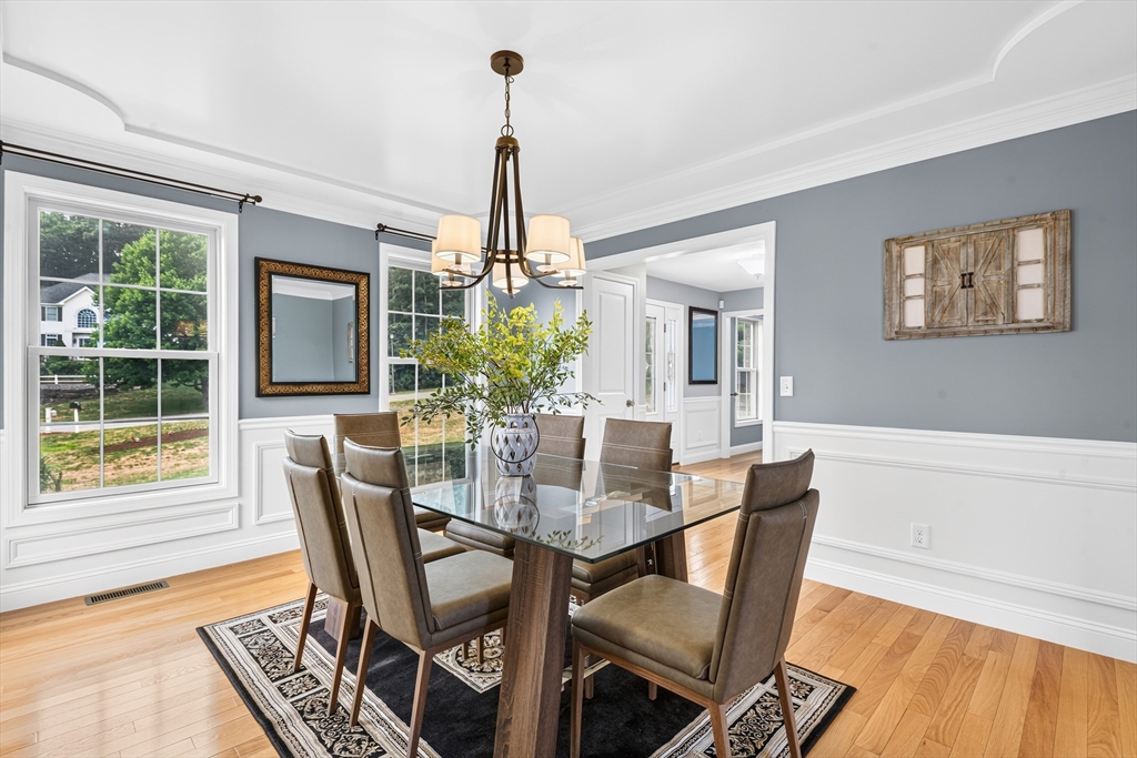 14 Longbrook Dr