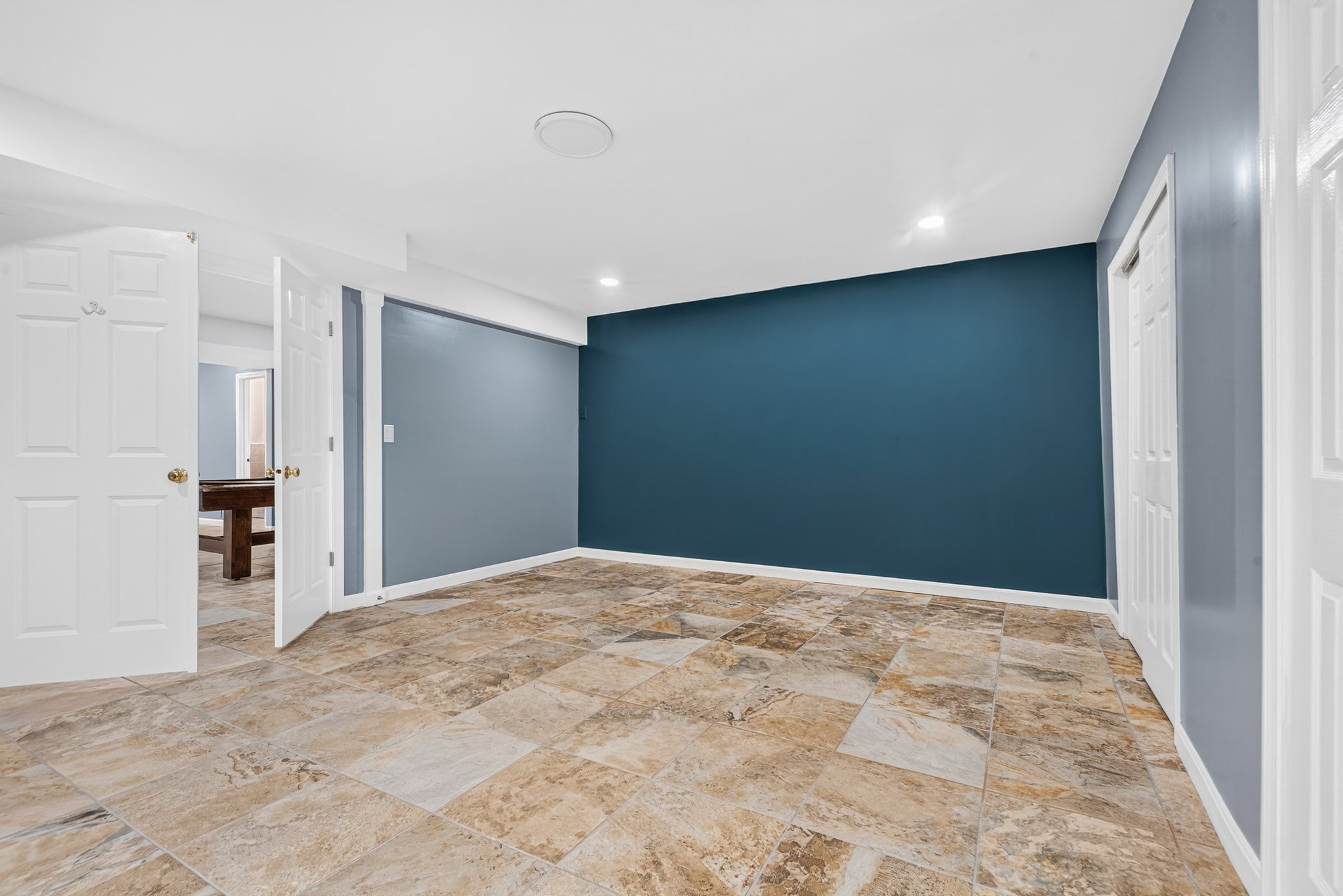 14 Longbrook Dr