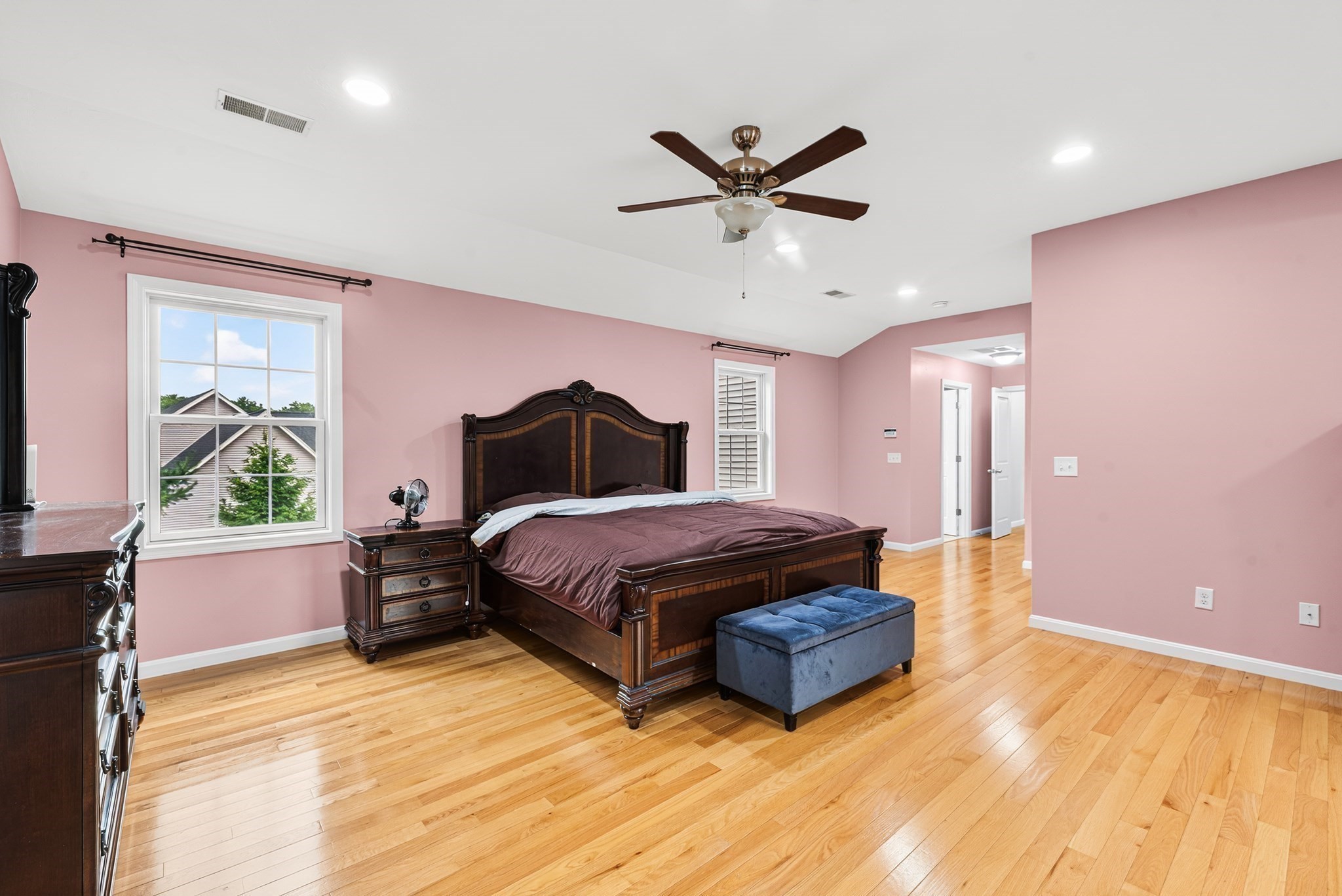 14 Longbrook Dr