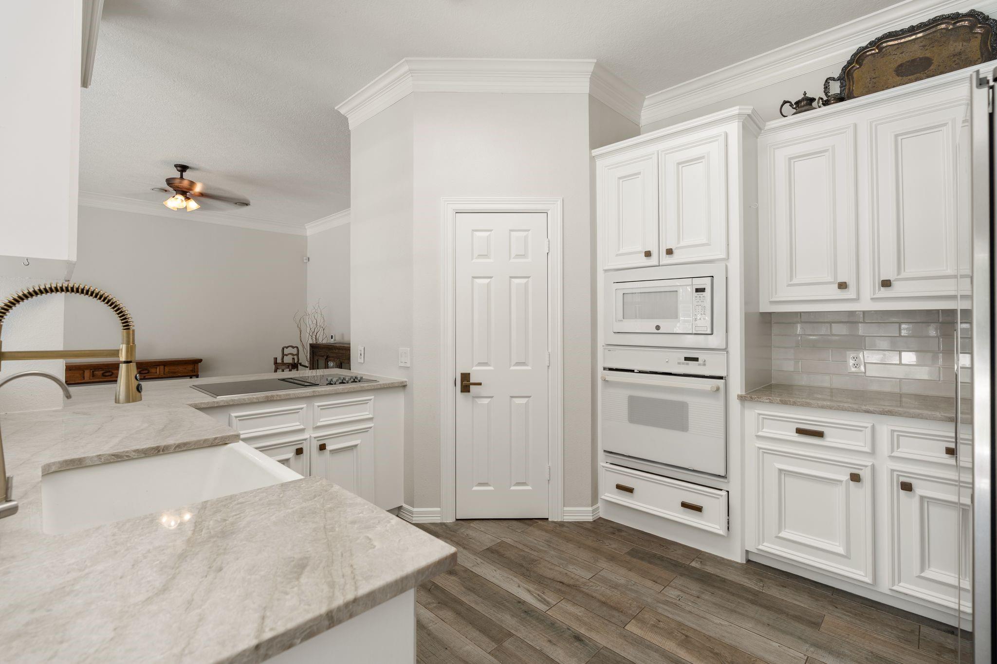 12713 W Shadow Lake Lane
