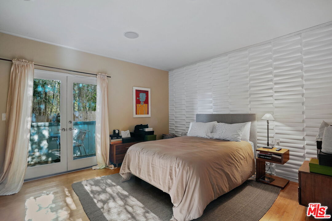 1133 N Clark St Unit: 103