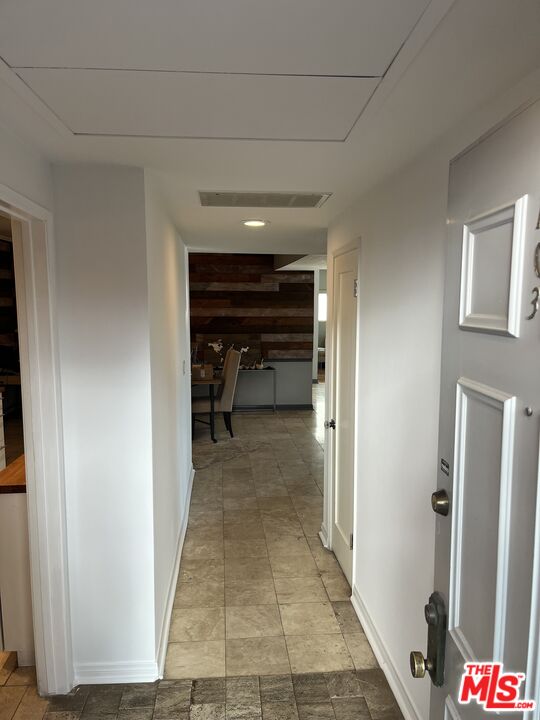 1133 N Clark St Unit: 103