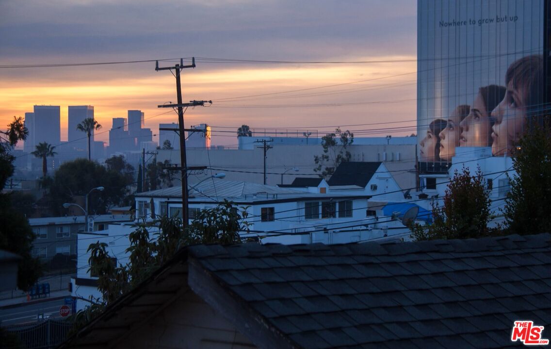 1133 N Clark St Unit: 103