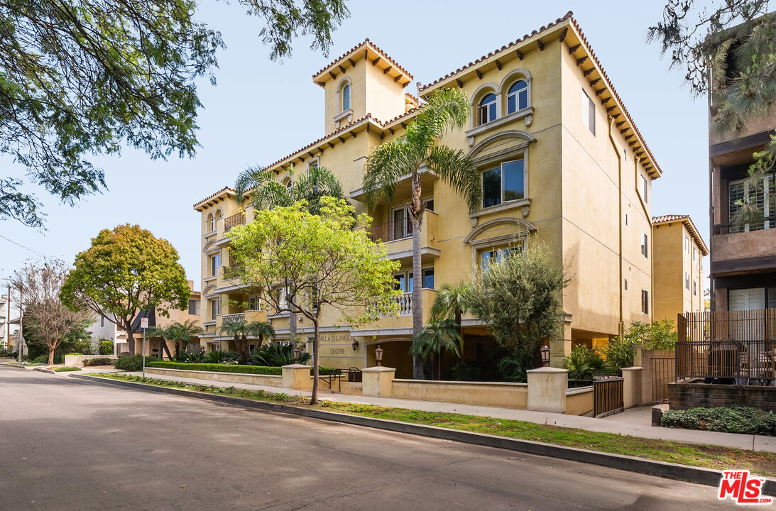 12026 Rhode Island Ave Unit: PH1