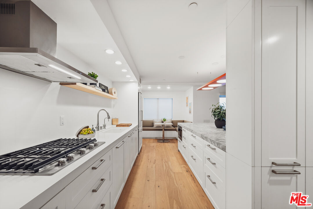 1133 5th St Unit: 204