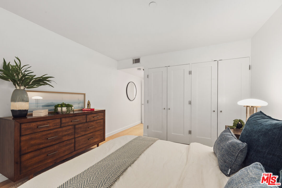 1133 5th St Unit: 204