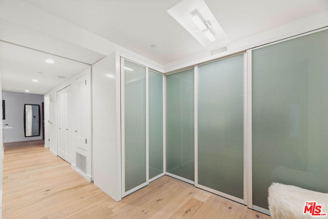 1133 5th St Unit: 204