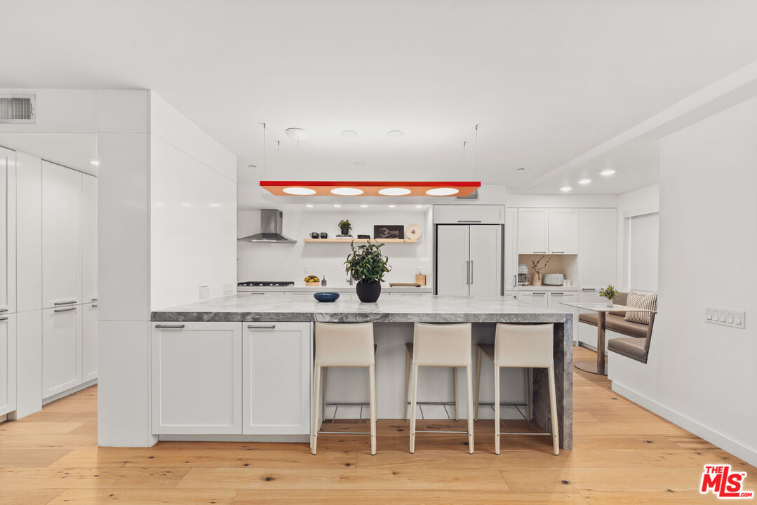 1133 5th St Unit: 204
