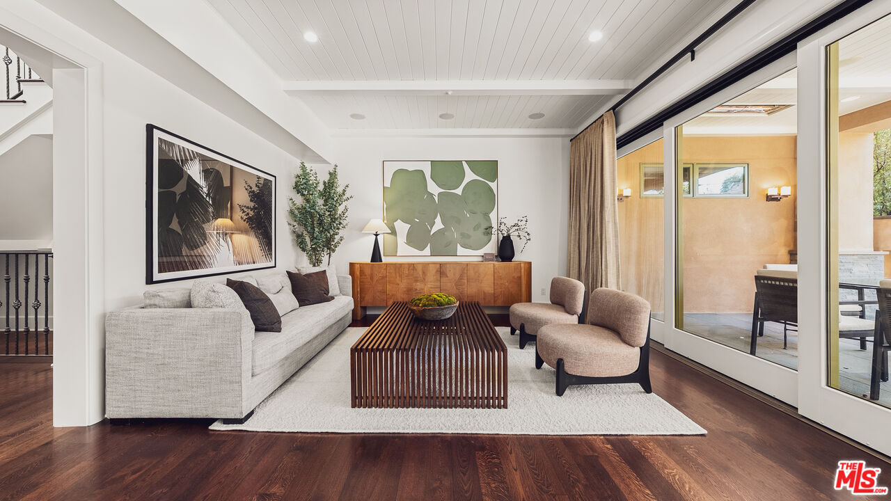 233 Marguerita Ave