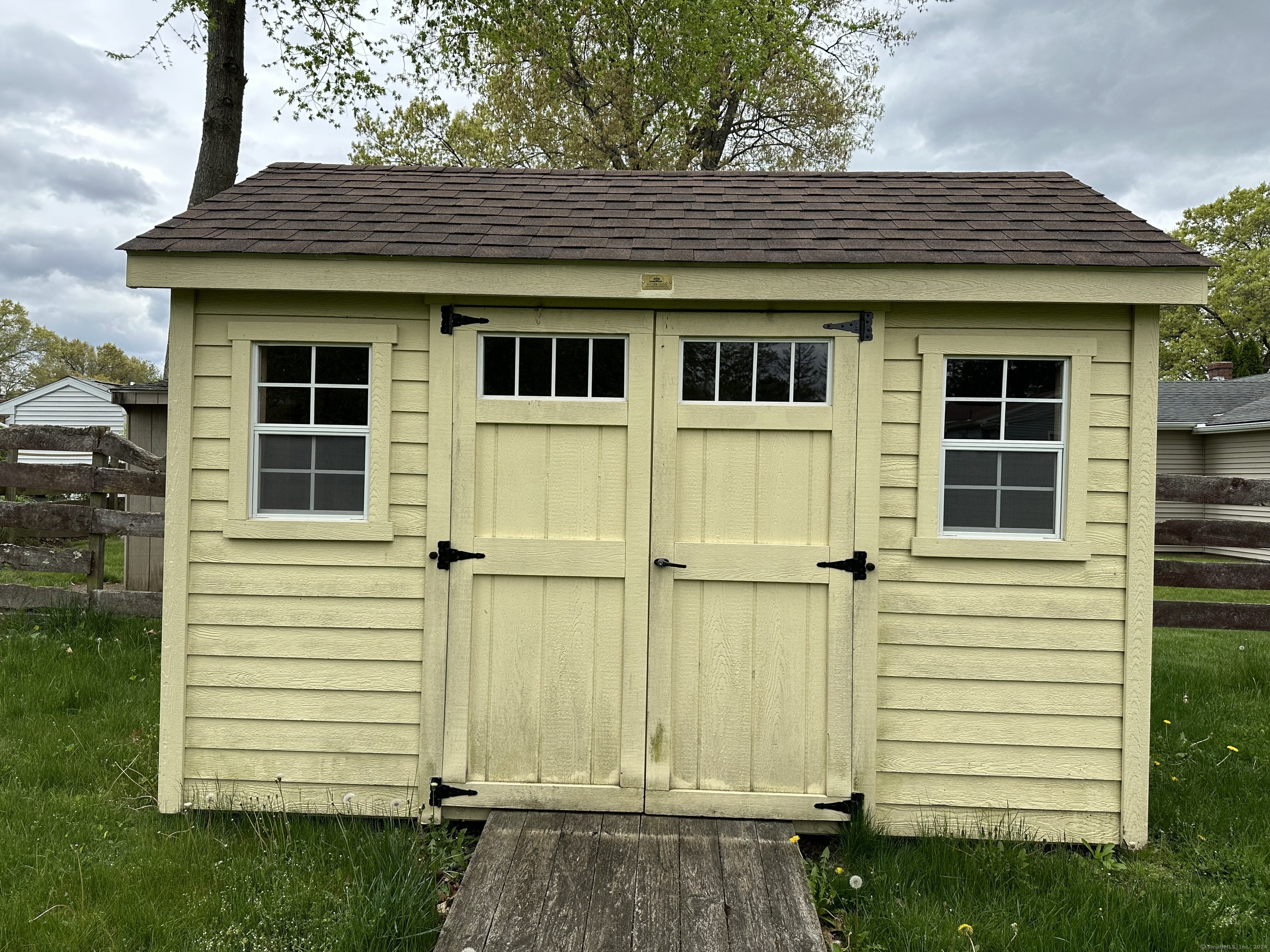 11 Gary Drive