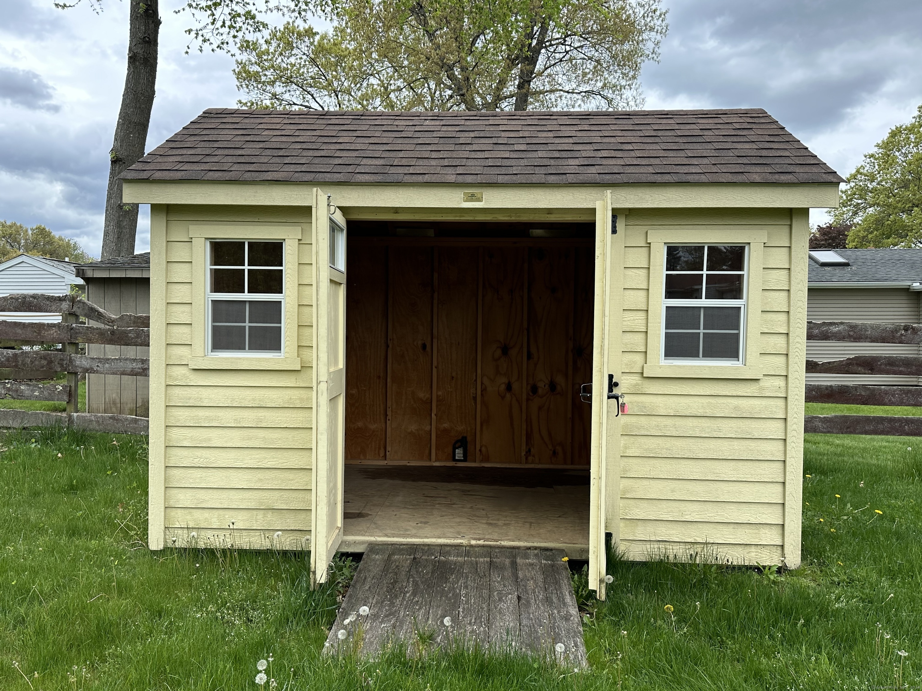 11 Gary Drive
