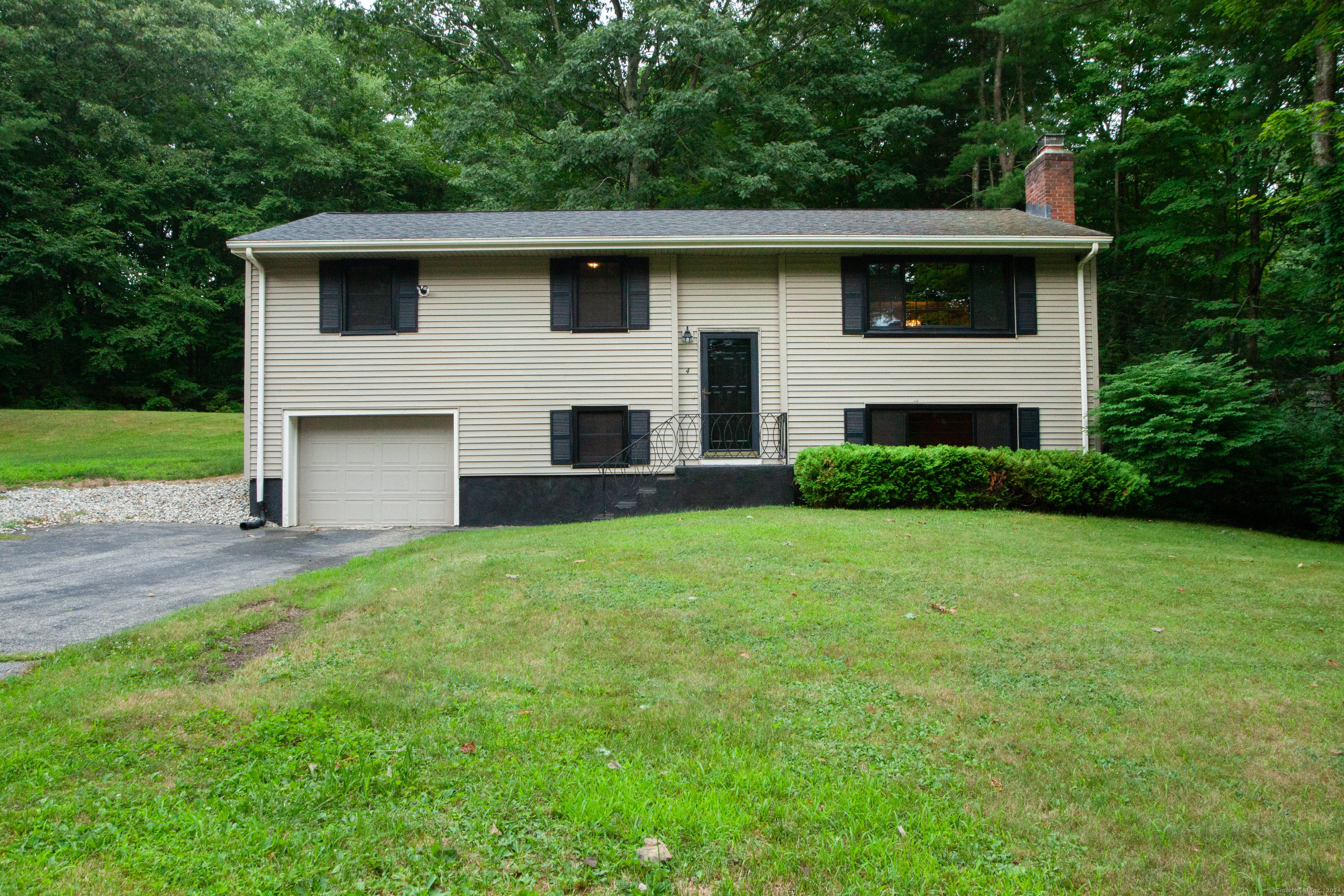 4 Hickory Drive