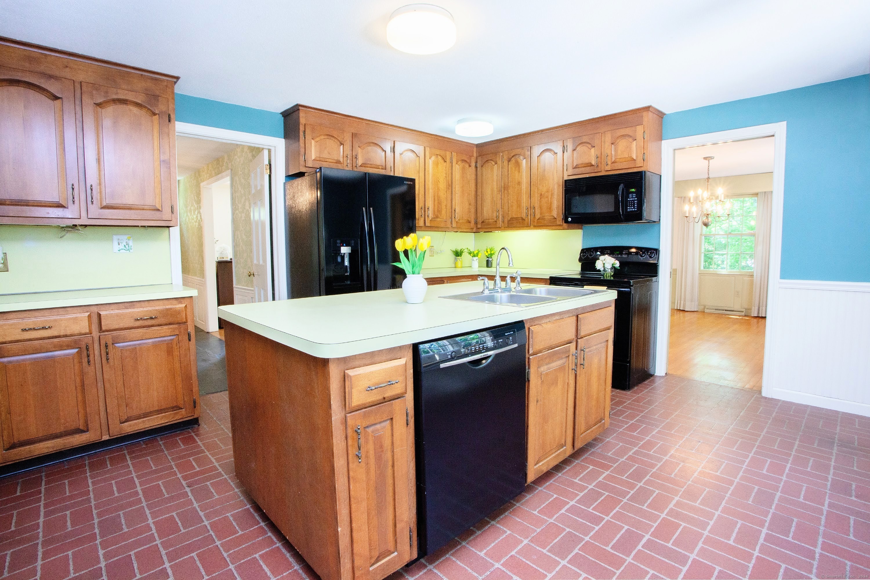 81 Oakridge Road