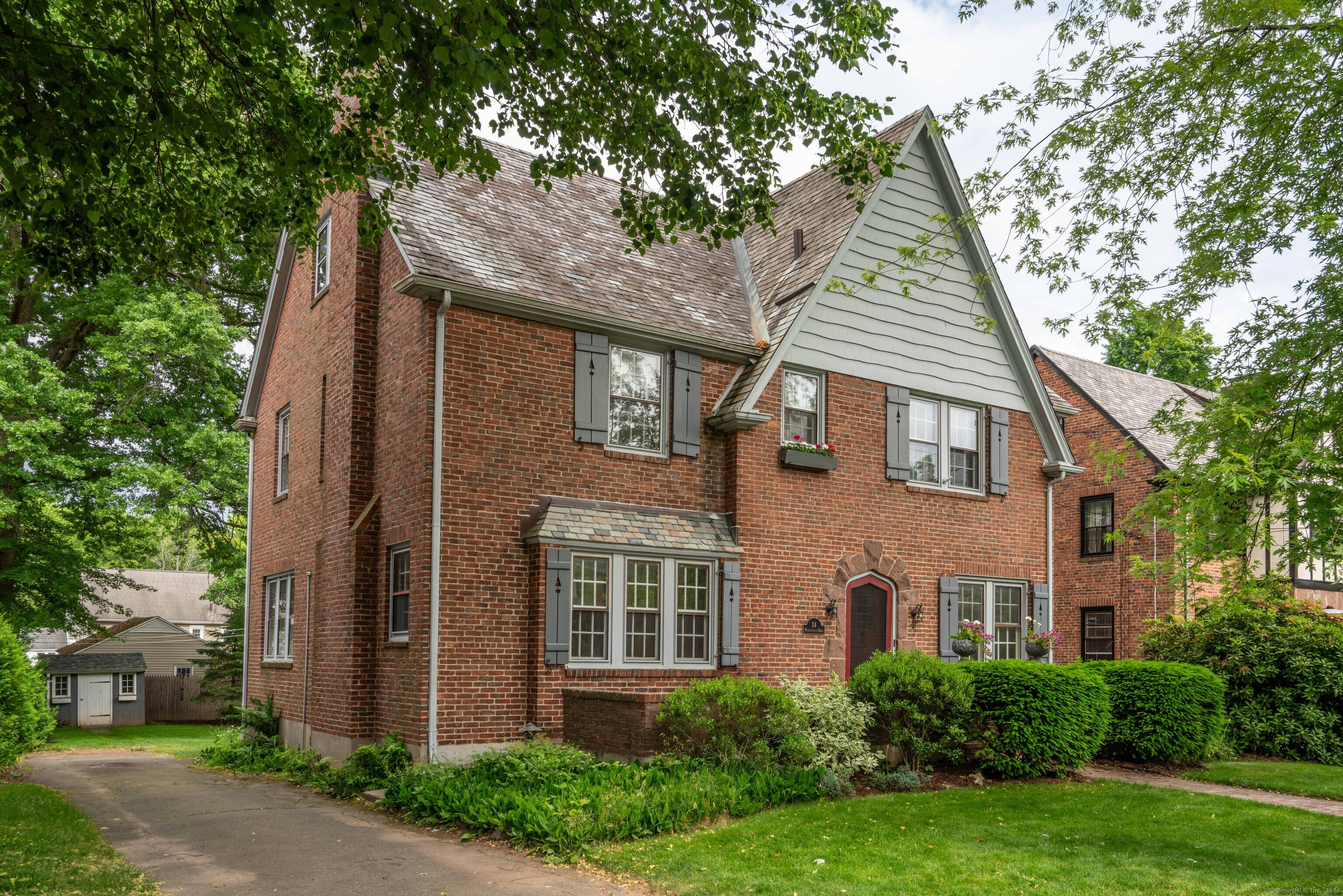34 Middlefield Drive