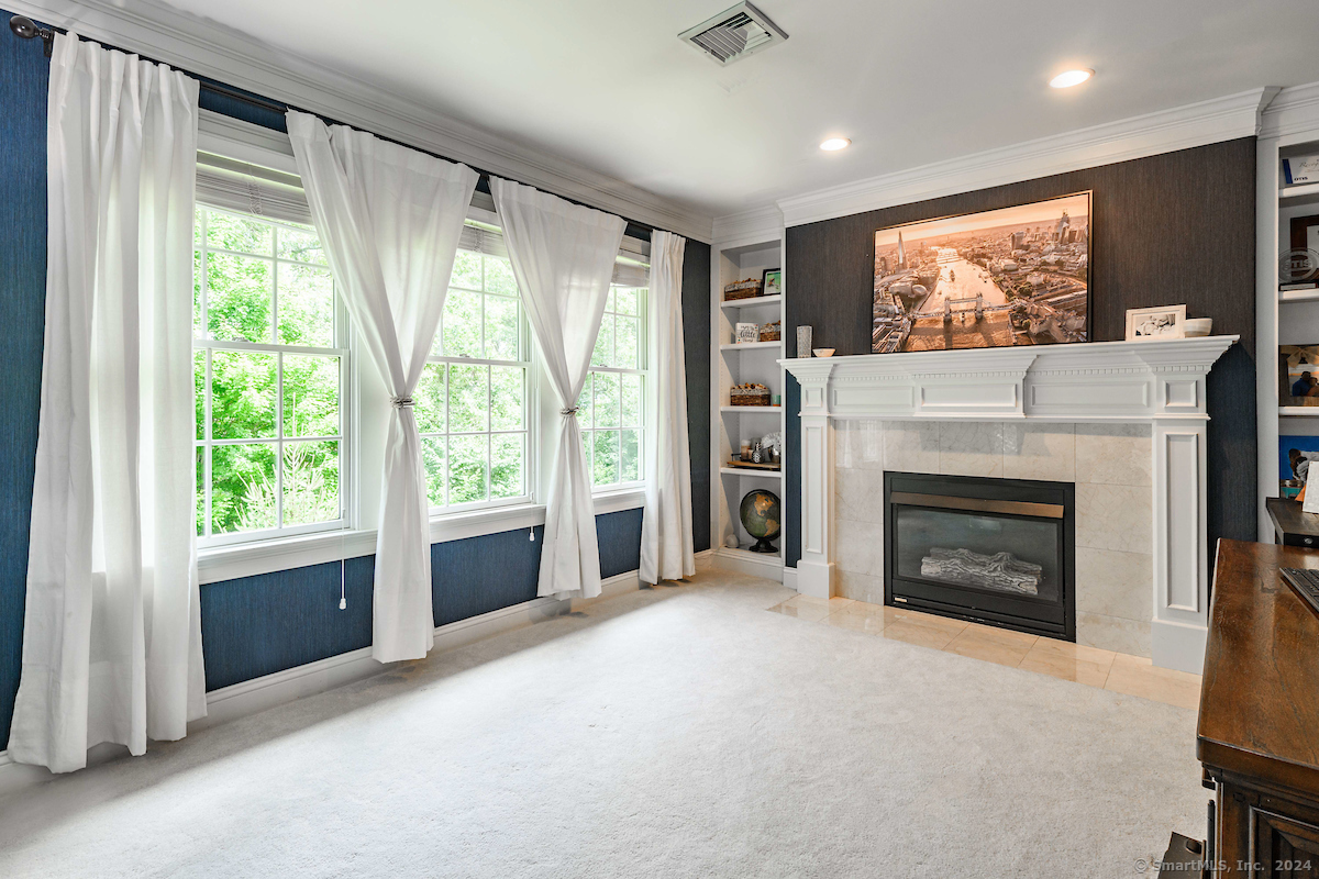 233 Kingswood Drive