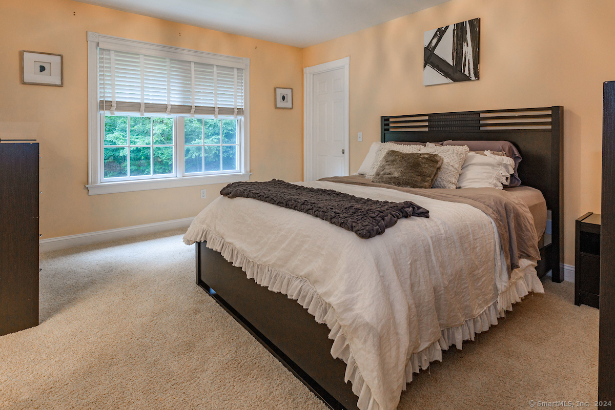233 Kingswood Drive