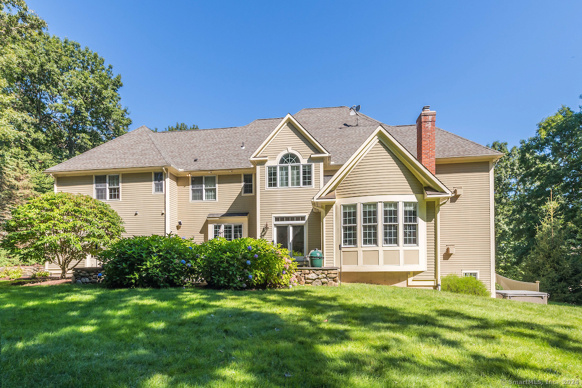 233 Kingswood Drive
