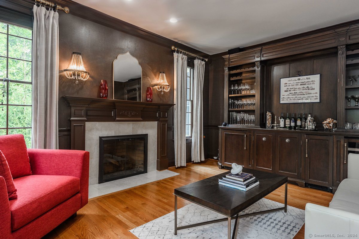 233 Kingswood Drive