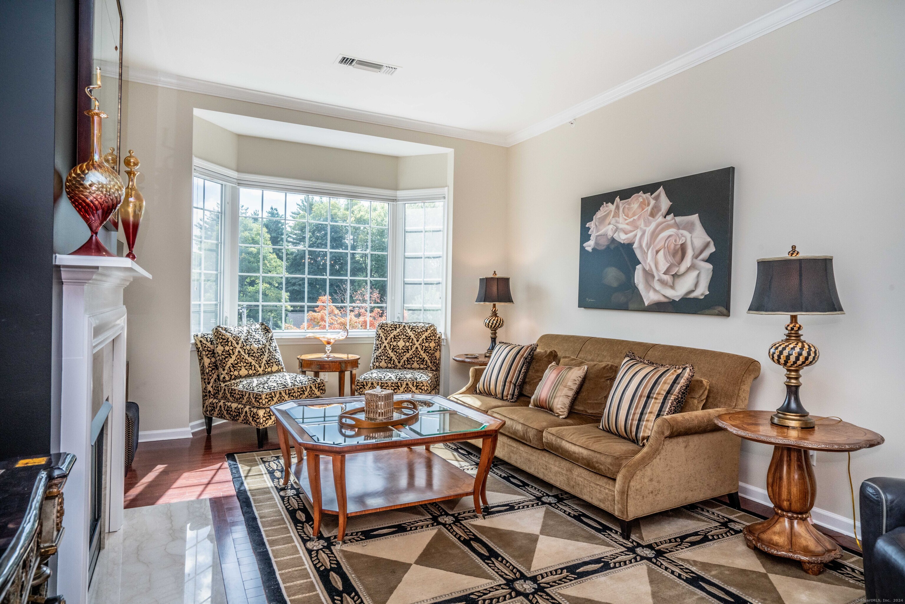 1 King Philip Drive 407