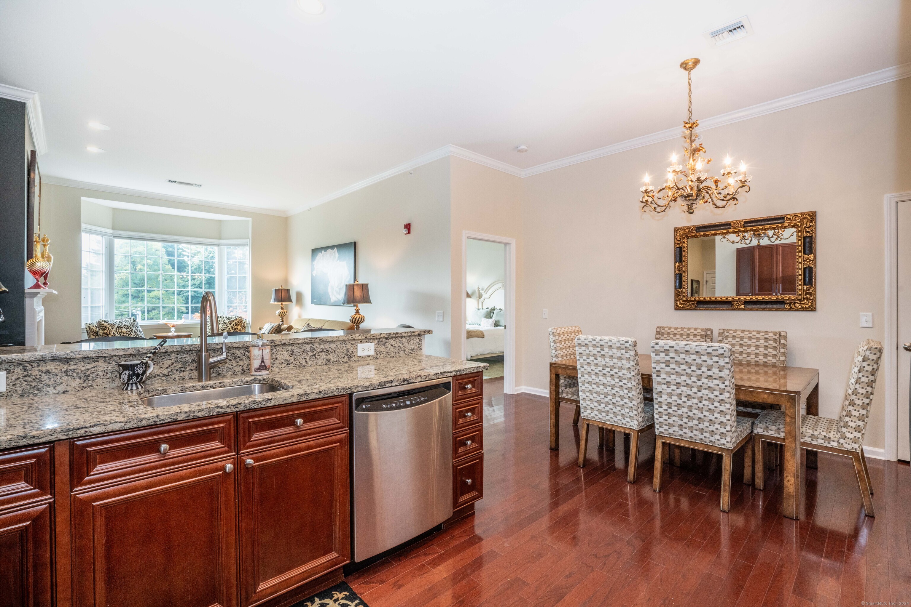 1 King Philip Drive 407