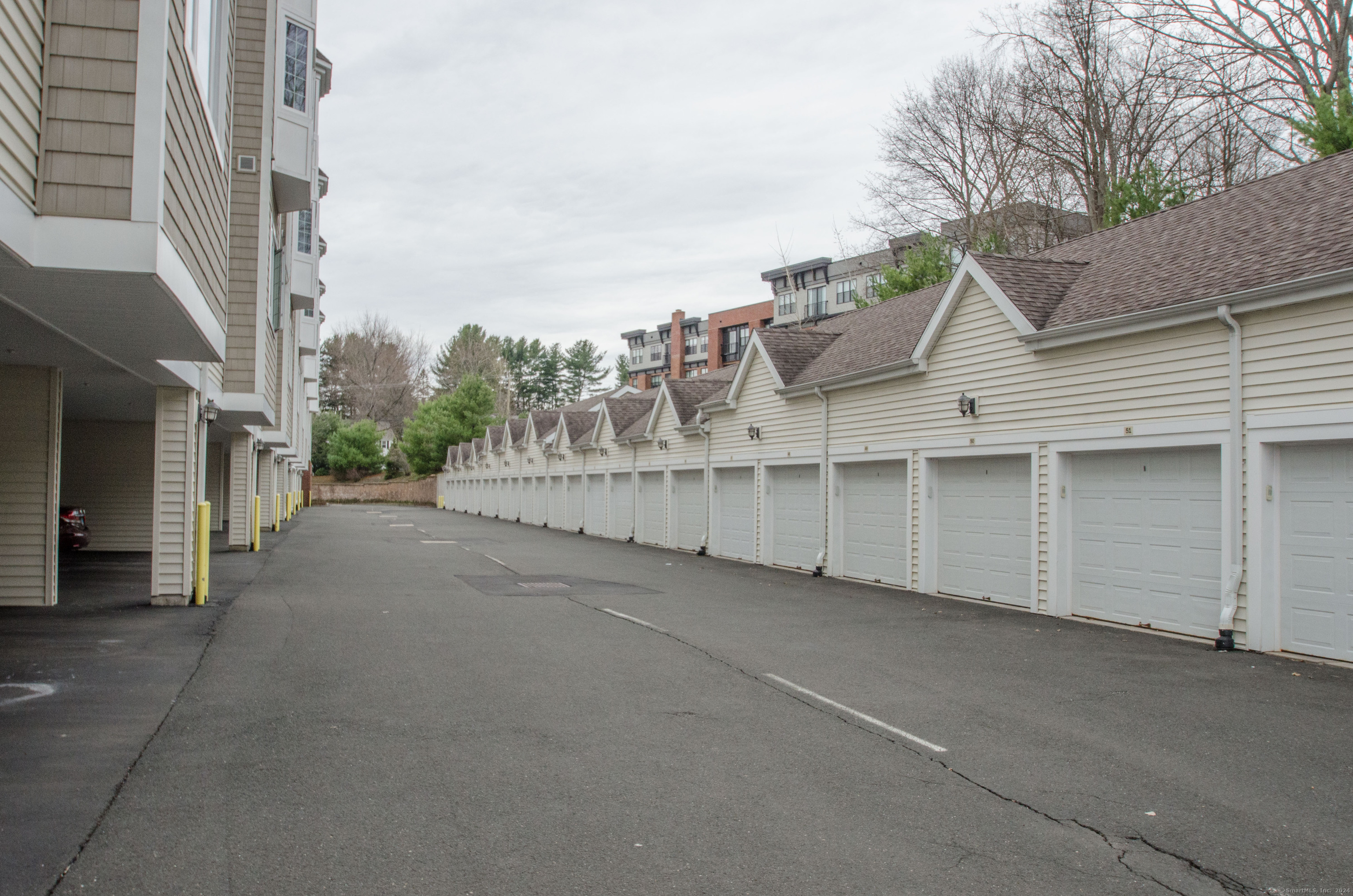 1 King Philip Drive 407
