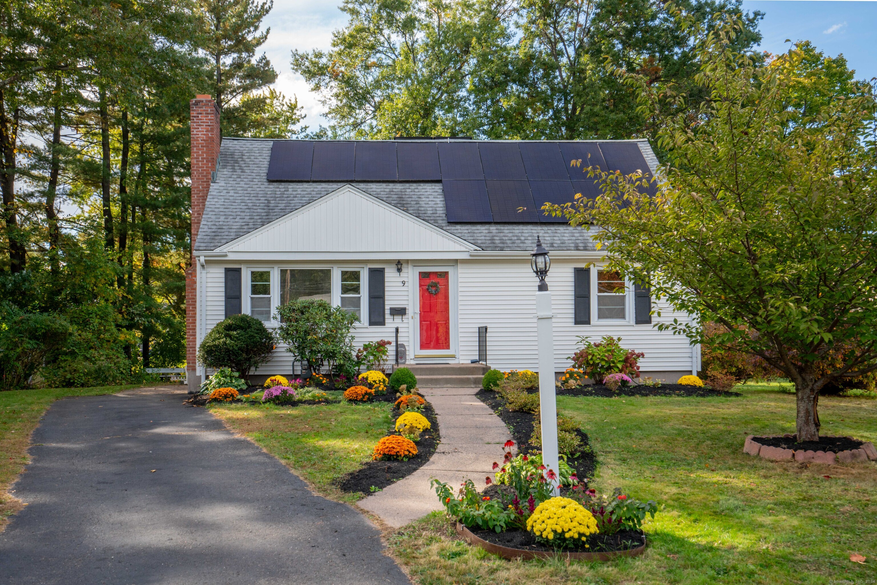 9 Douglas Circle