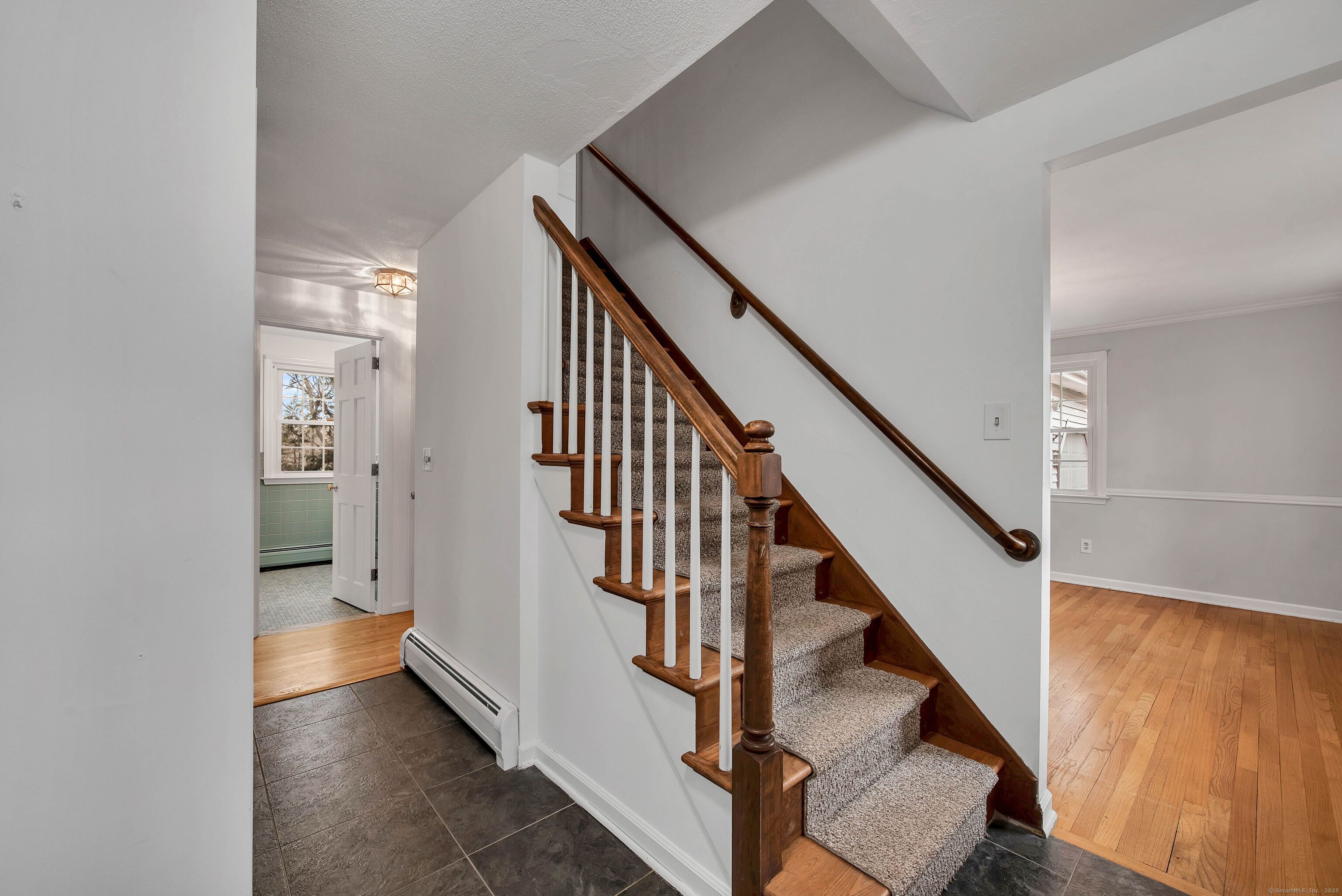 77 Hemlock Ridge