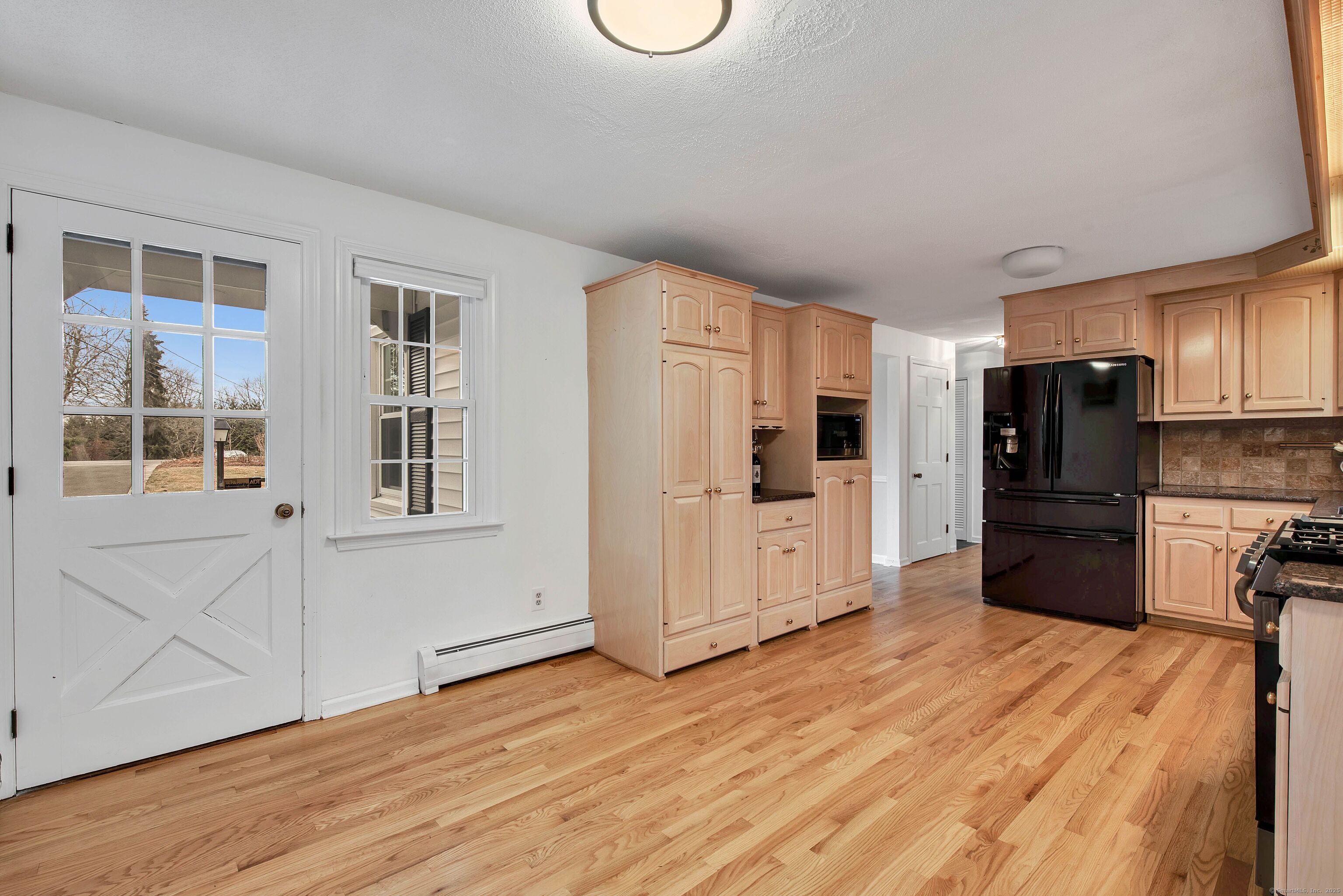 77 Hemlock Ridge