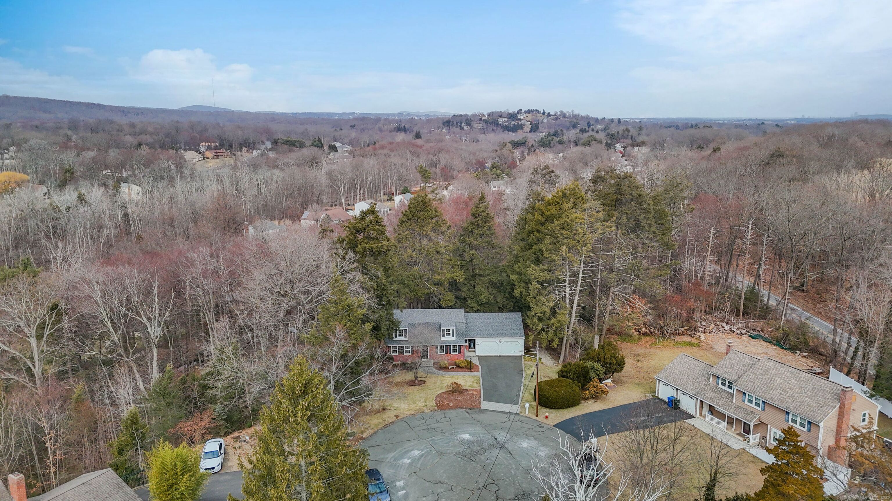 77 Hemlock Ridge