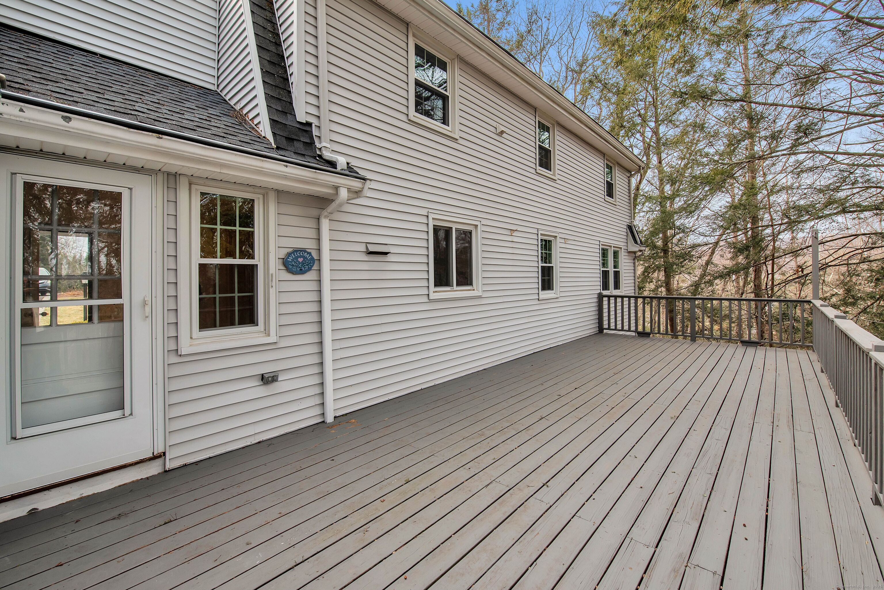 77 Hemlock Ridge