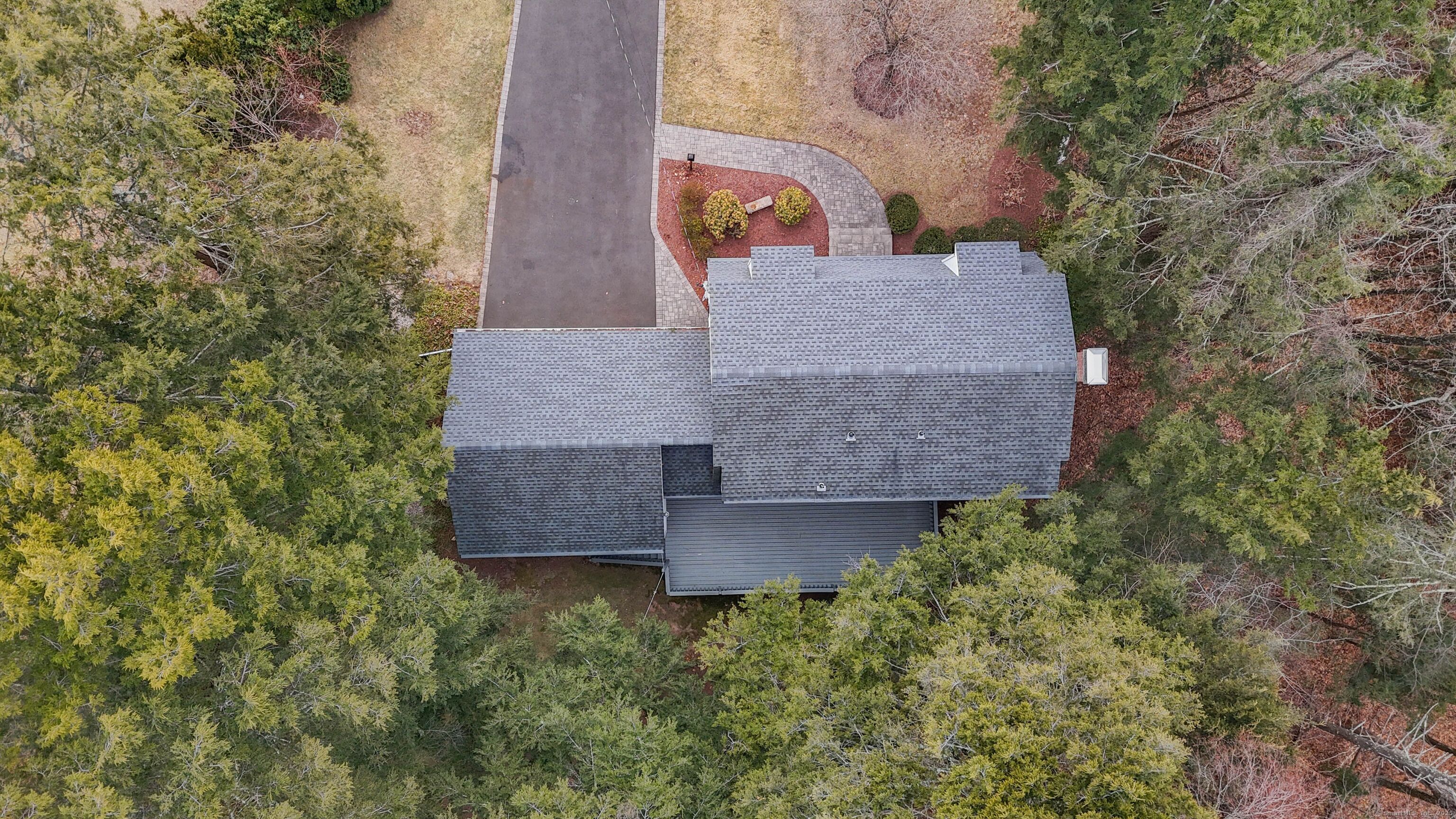 77 Hemlock Ridge