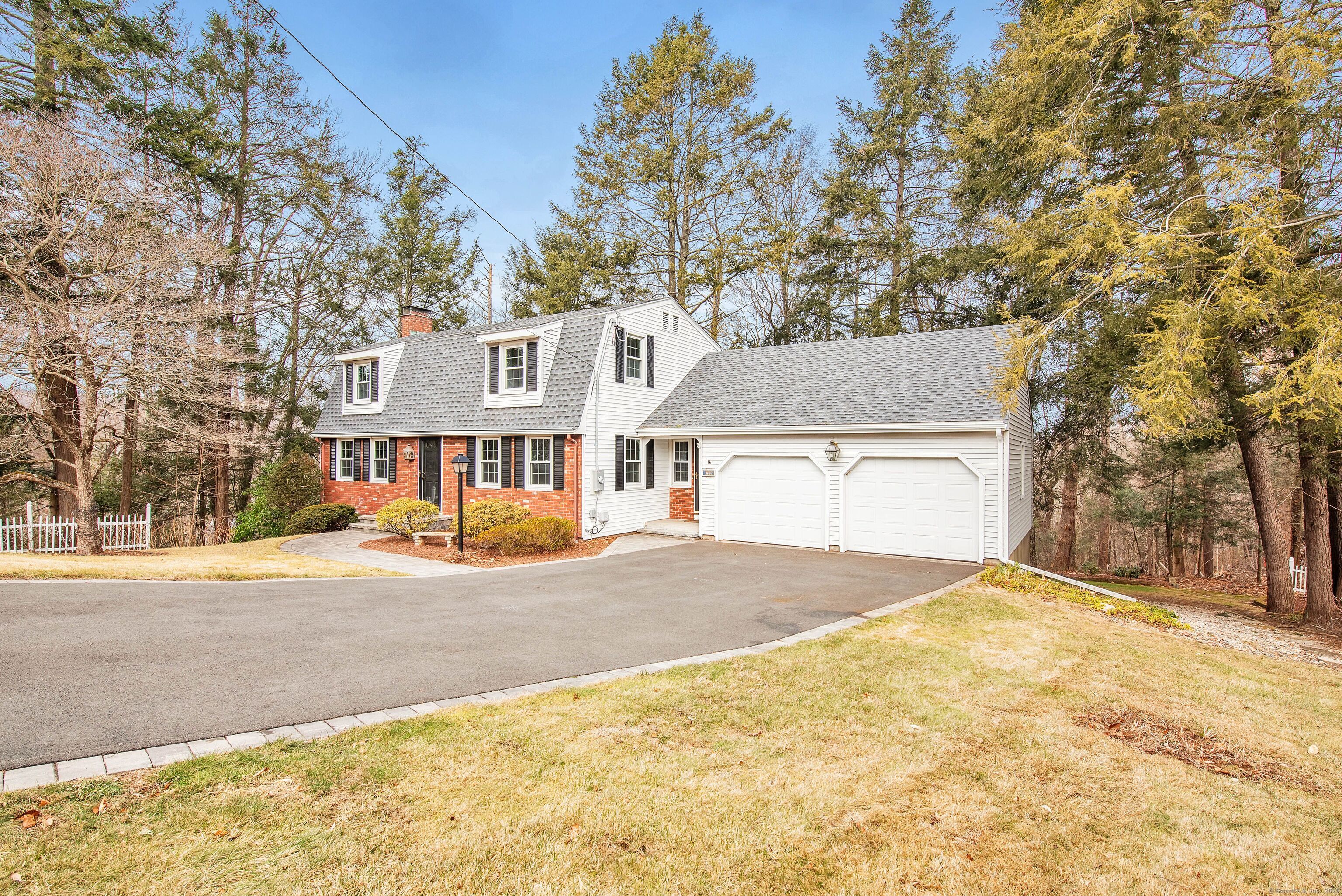 77 Hemlock Ridge